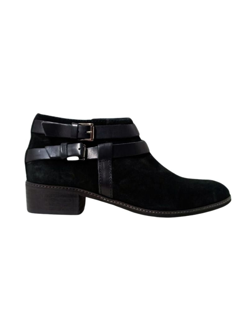 BUCKLE STRAP BOOT