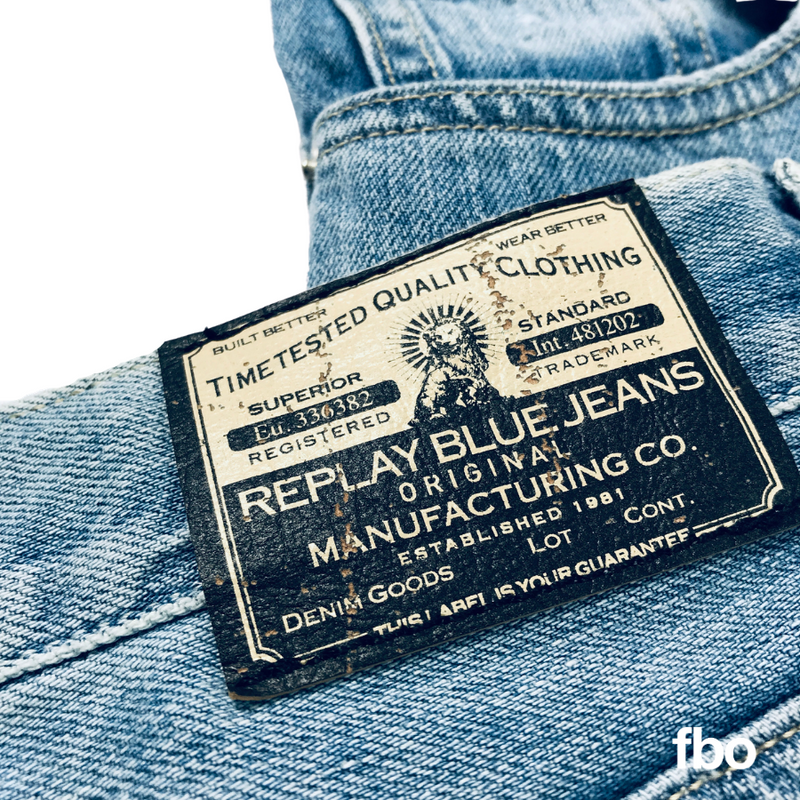 replay-jeans-label