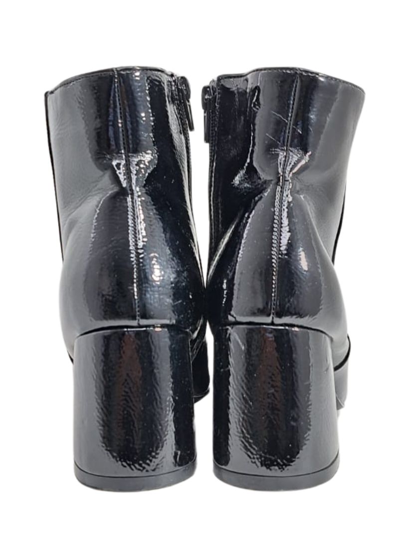 SHINY PLEATHER BLOCK HEEL ANKLE BOOTS