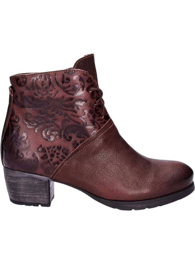 LACE DETAILED ANKLE BOOTS