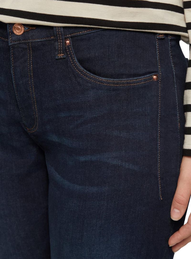 REGULAR FIT MID RISE STRAIGHT LEG JEAN