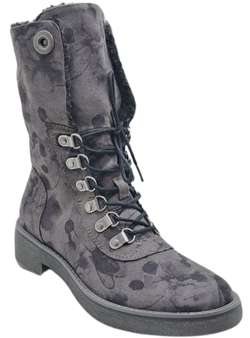 DETAILED LACE UP BOOT