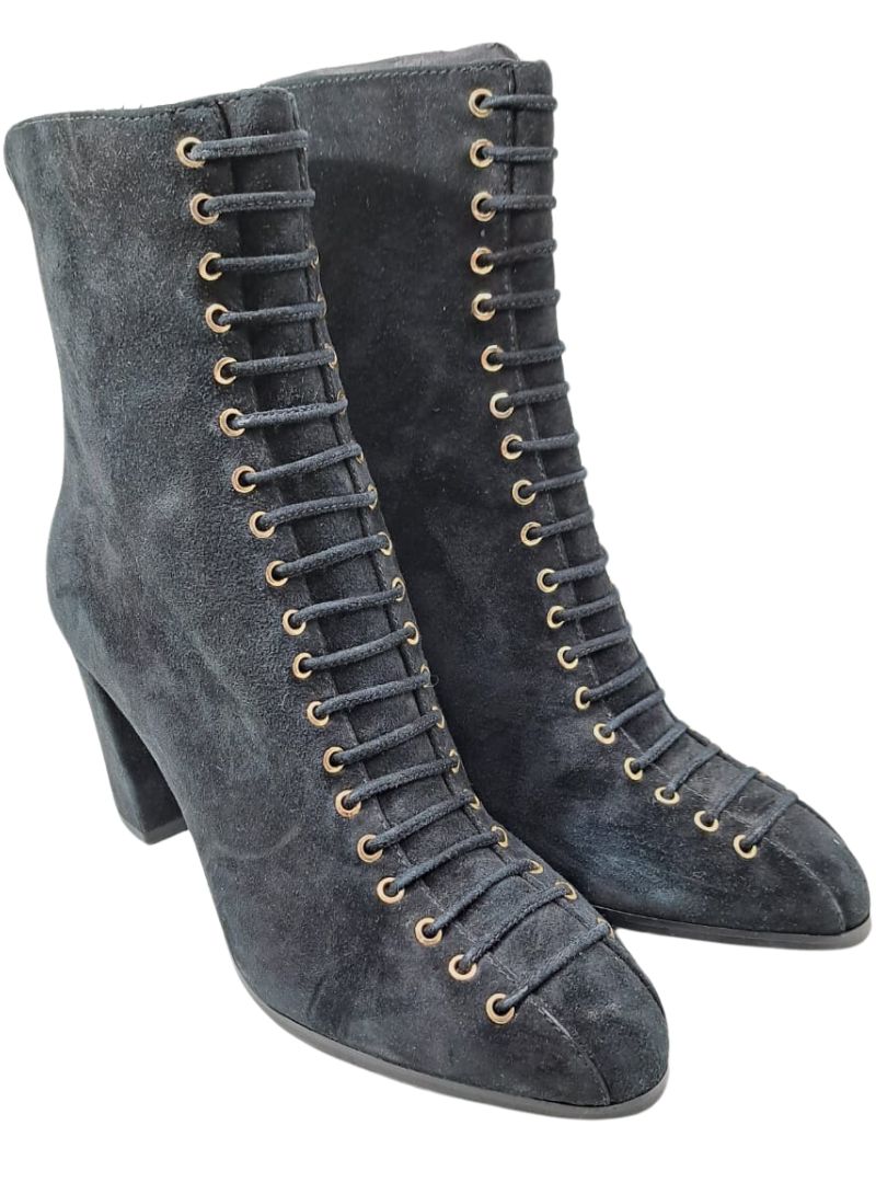 LACE DETAIL BLOCK HEEL BOOTS