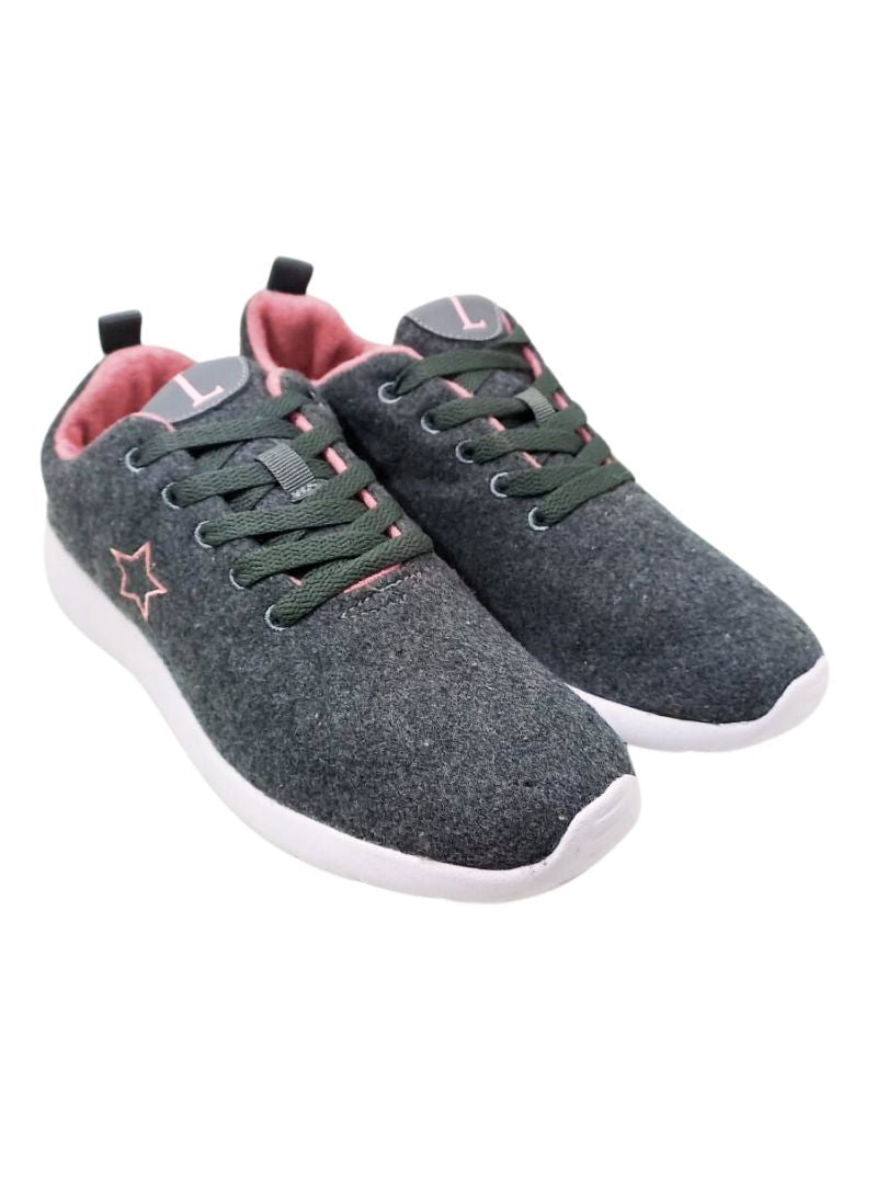 STAR EMBROIDERED SNEAKER