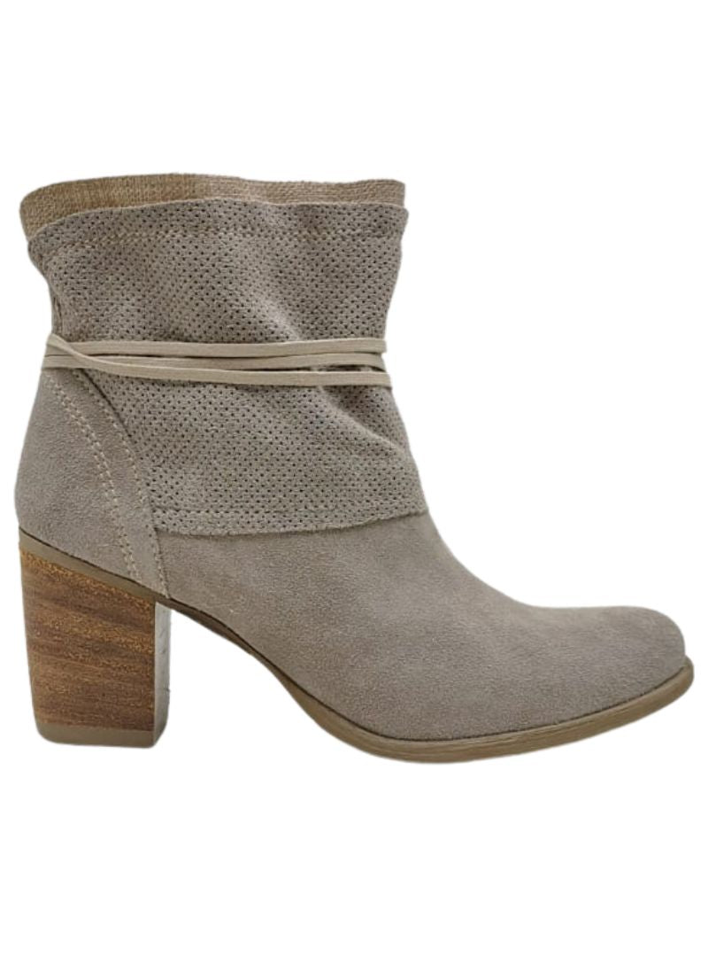 DETAILED SUEDE STRAPPY HEEL BOOT