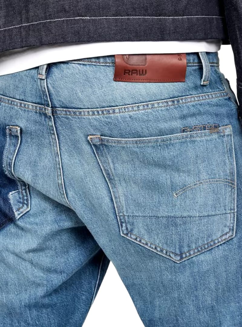 DETAILED STRAIGHT TAPERED DENIM JEAN