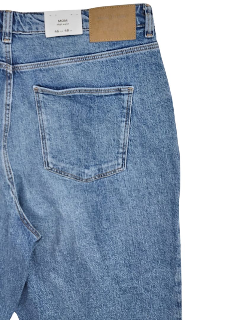 HIGH WAIST MOM JEANS