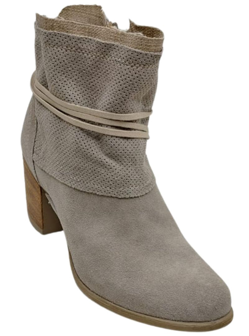DETAILED SUEDE STRAPPY HEEL BOOT