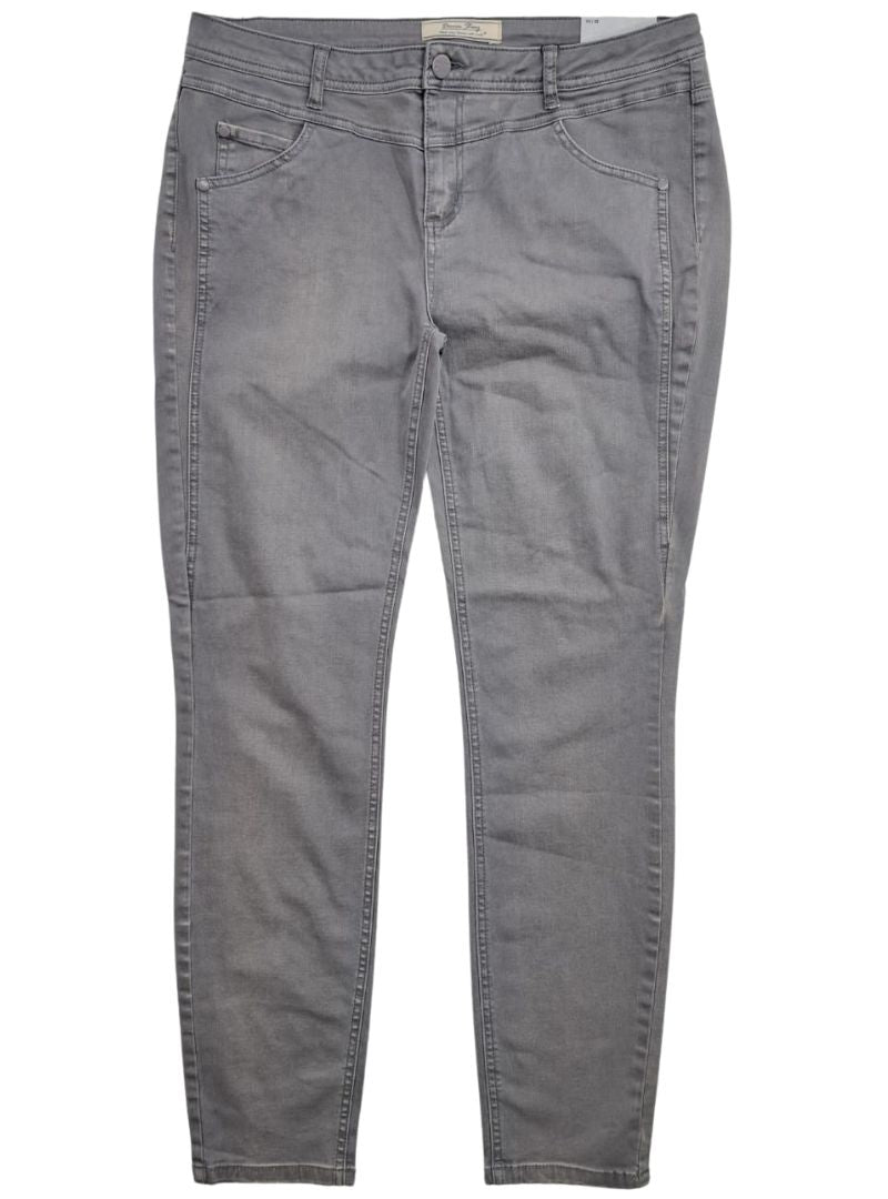 MIDDLE WAIST SLIM LEG JEAN