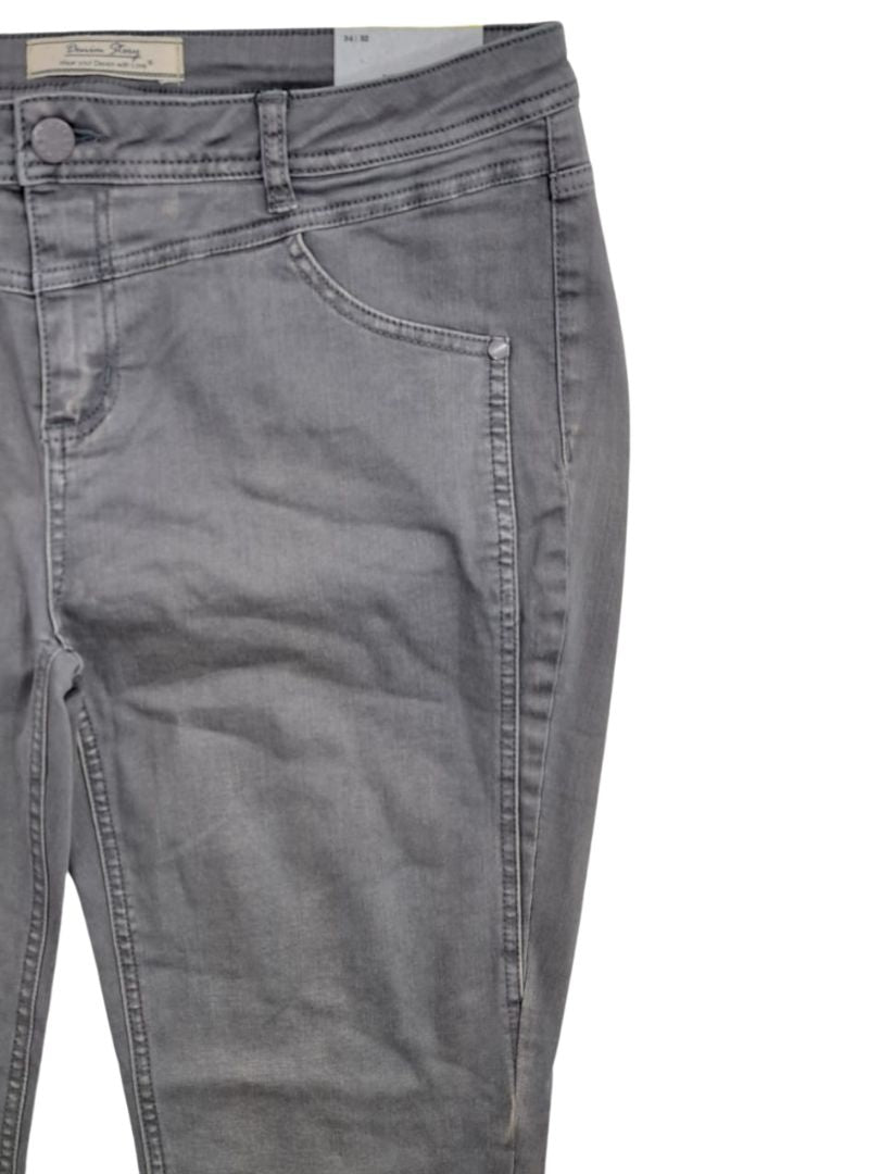 MIDDLE WAIST SLIM LEG JEAN