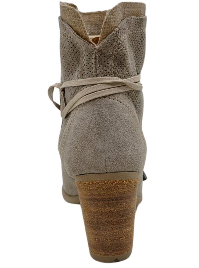 DETAILED SUEDE STRAPPY HEEL BOOT