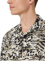 ANIMAL PRINT SHORT SLEEVE SHIRT