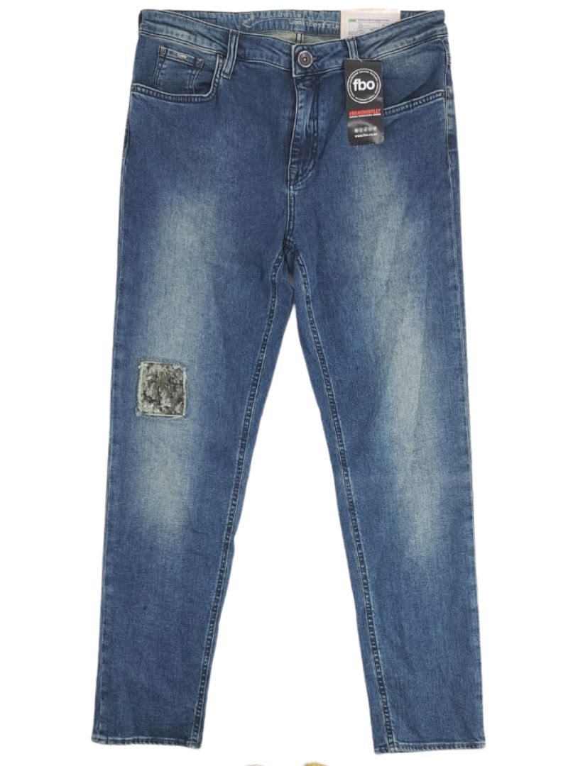 SEQUINS DETAIL BOYFRIEND JEAN