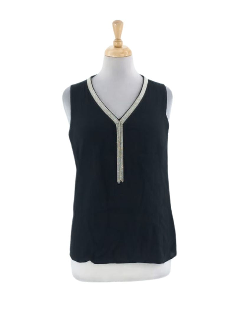 CHAIN TASSLE DETAILED SLEEVELESS BLOUSE