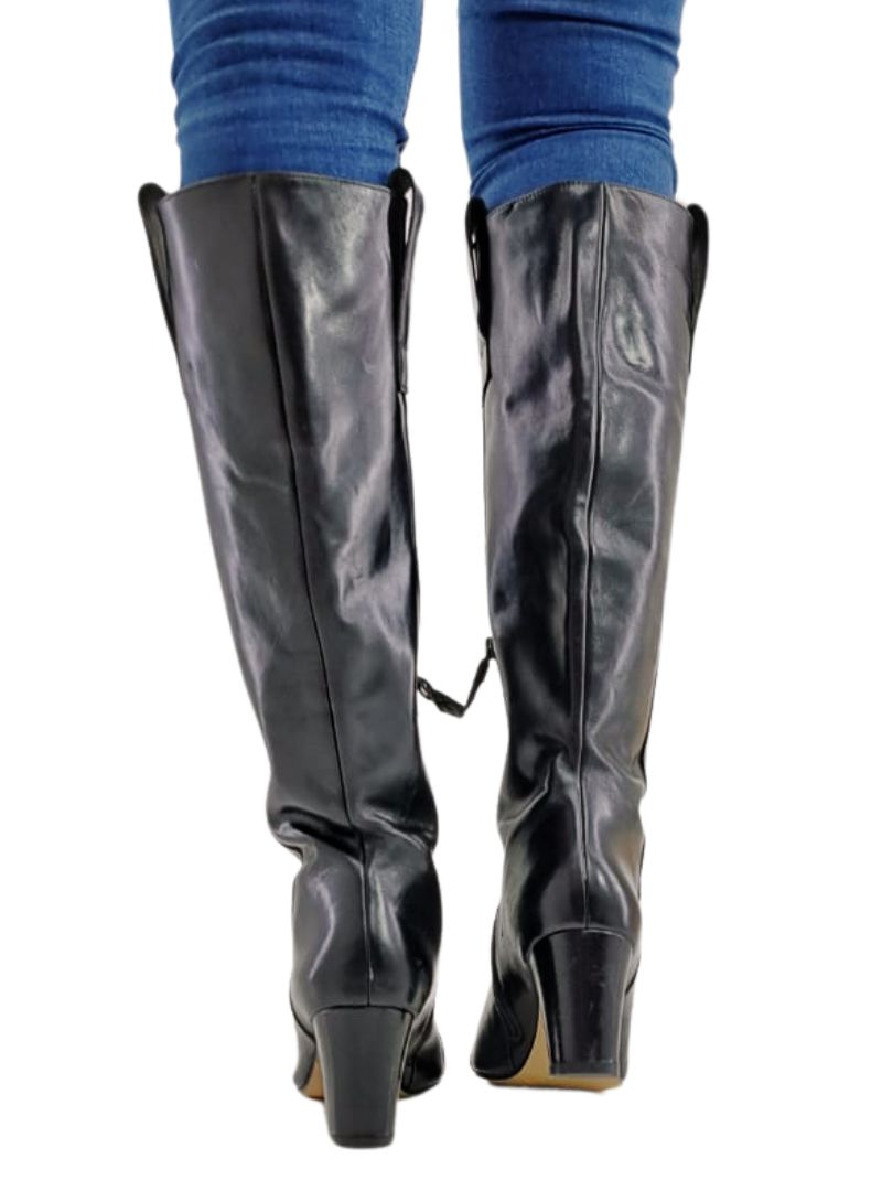 POINTY KNEE HIGH BOOTS