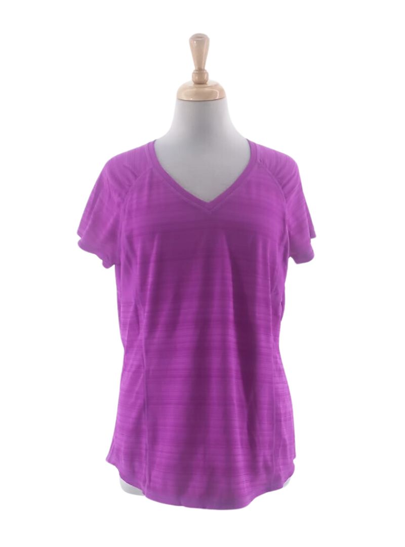 STRIPED ACTIVE V-NECK TEE