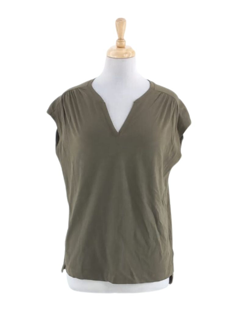 V-NECK SLEEVELESS RUCHED TEE