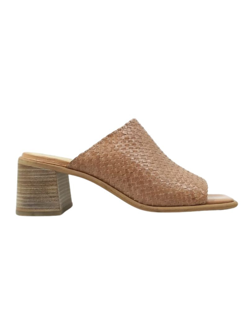 GENUINE LEATHER TEXTURED SLIP ON BLOCK HEEL