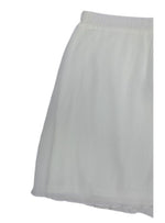 Leger Ladies Pleated Casual Short - White