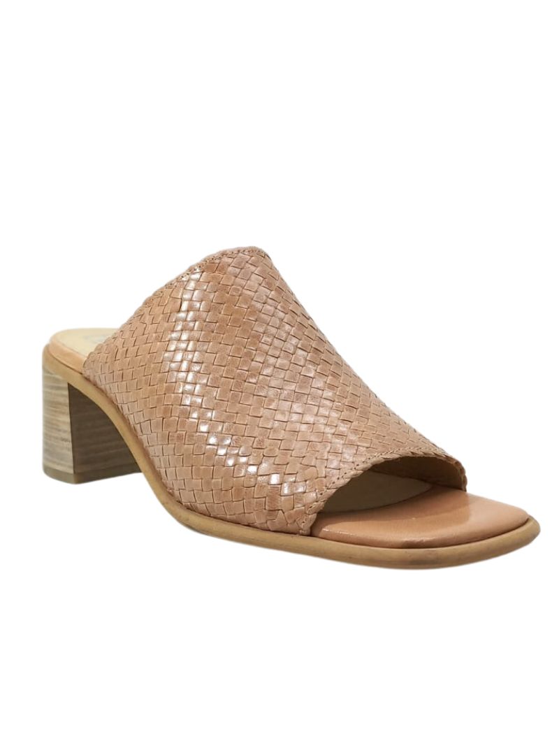 GENUINE LEATHER TEXTURED SLIP ON BLOCK HEEL