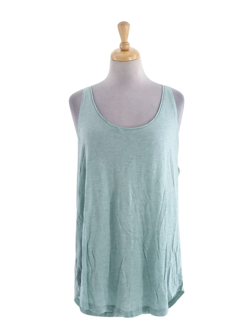 BASIC SLEEVELESS TEE