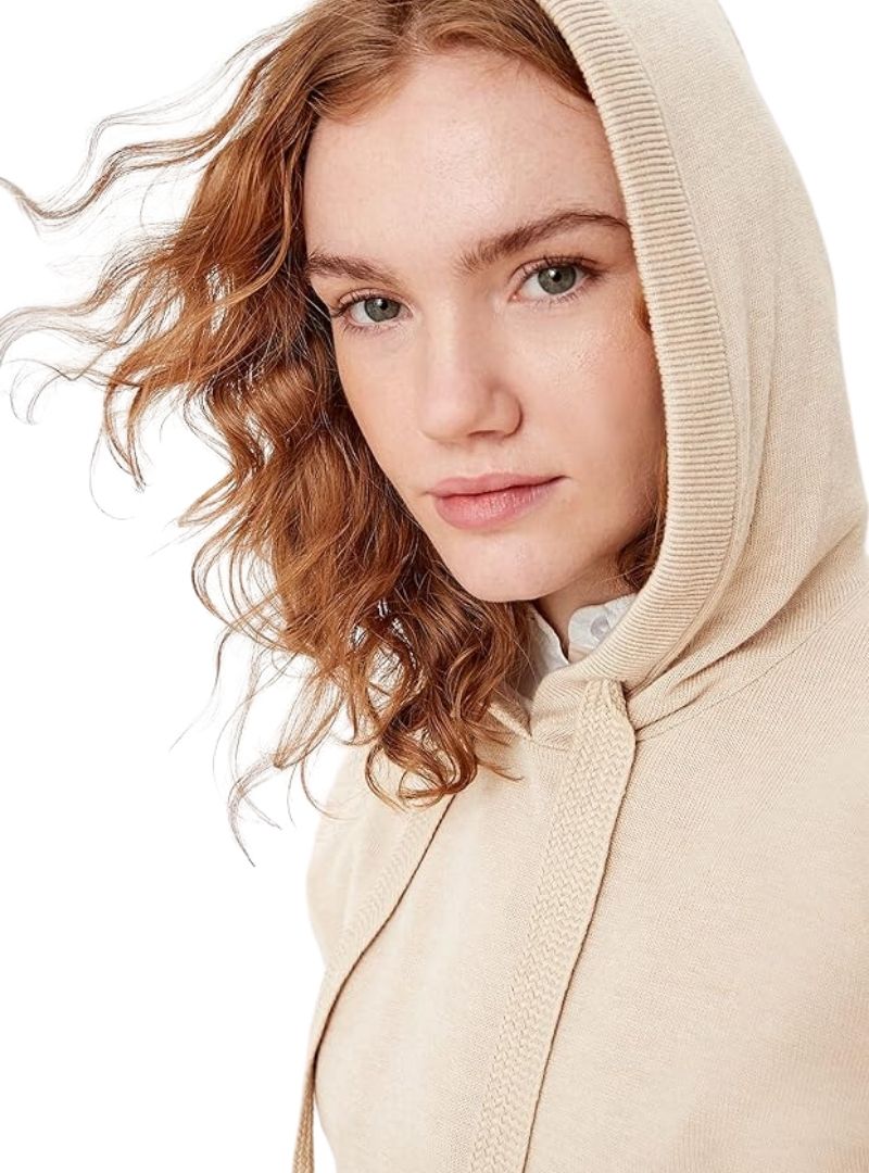 DRAW STRING HOODED KNIT TOP