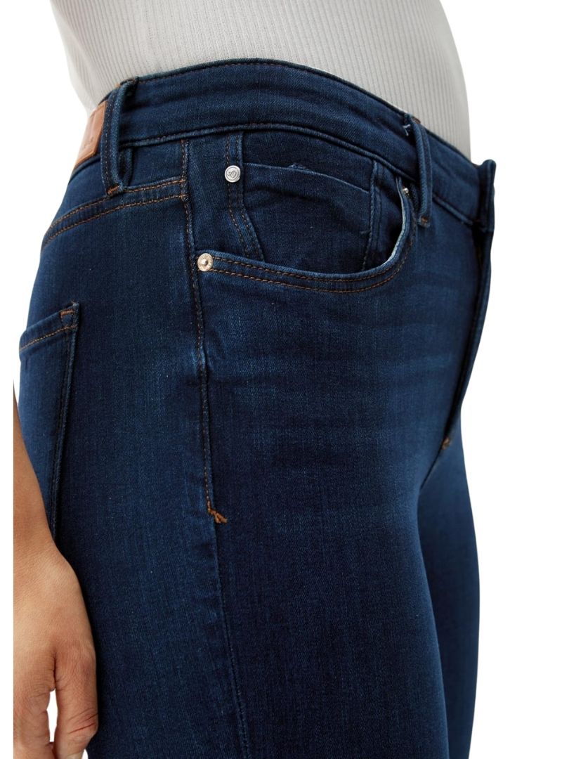 SKINNY HIGH RISE DENIM