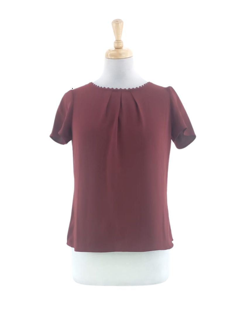 DETAILED NECKLINE BLOUSE