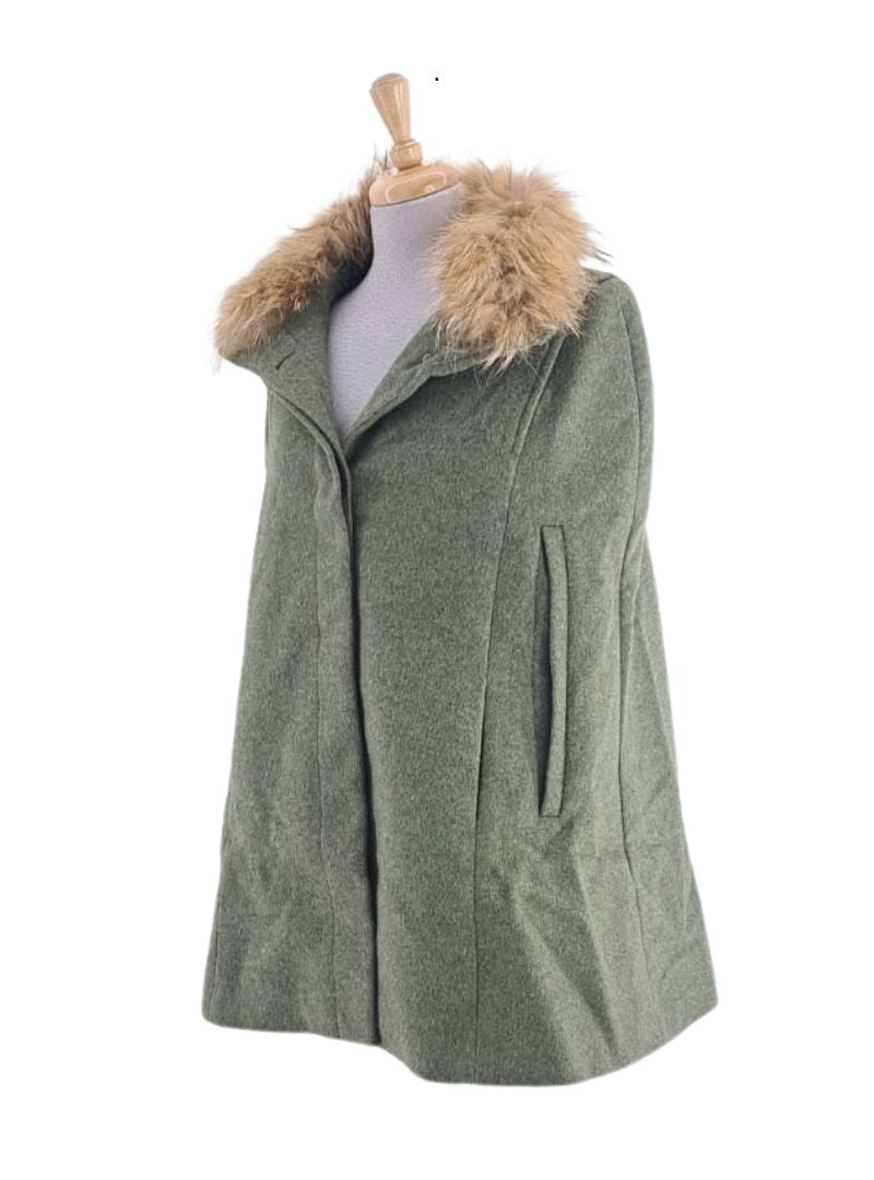 SOFT WELL WOOL CAPE