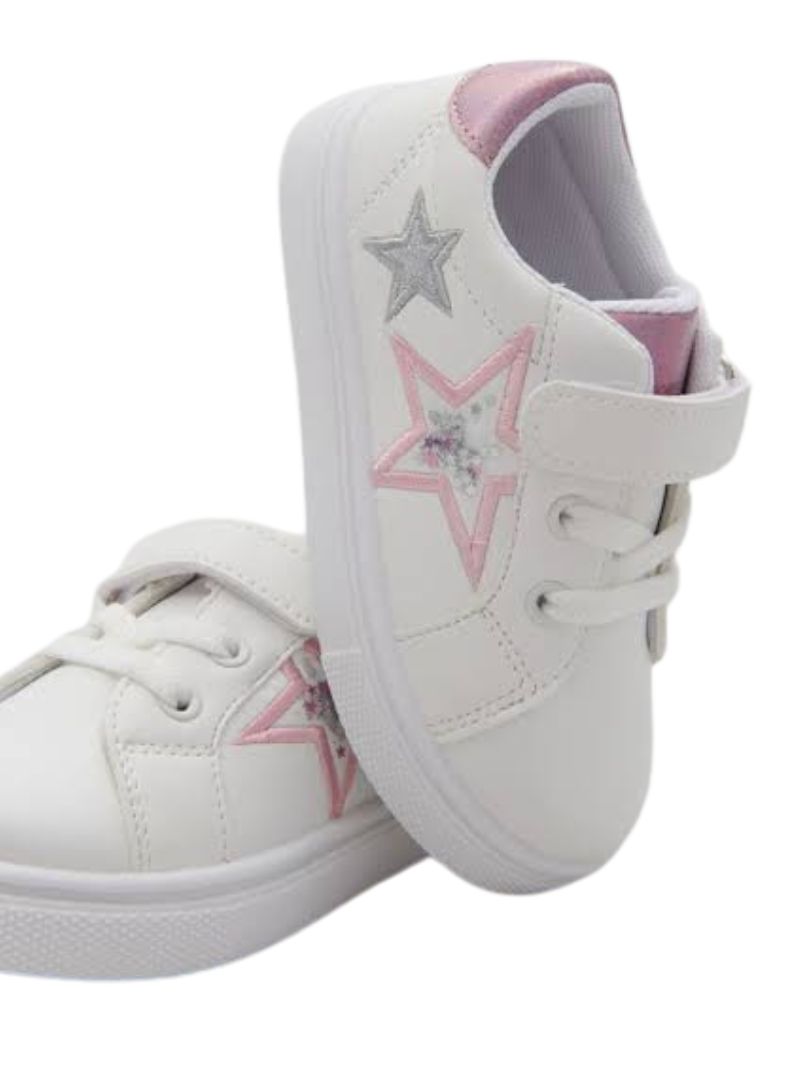 STAR DETAIL SNEAKERS