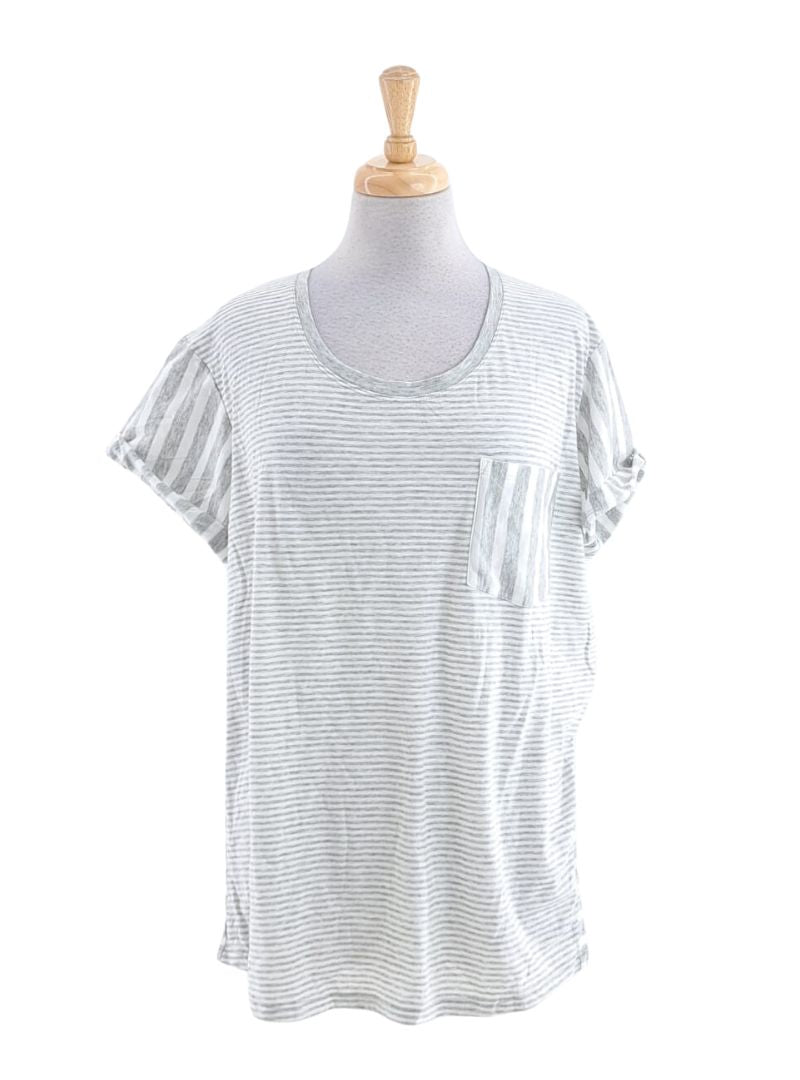 STRIPED POCKET ROUND NECK TEE