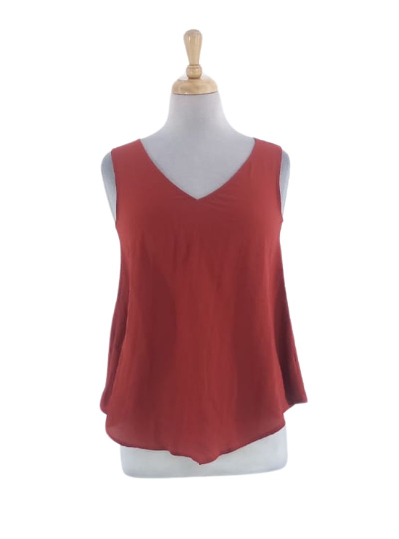 SLEEVELESS SOLID BLOUSE