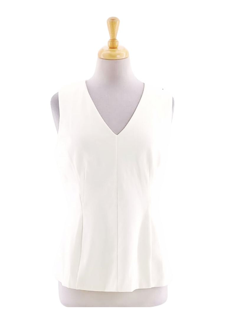 SLEEVELESS V NECK TOP